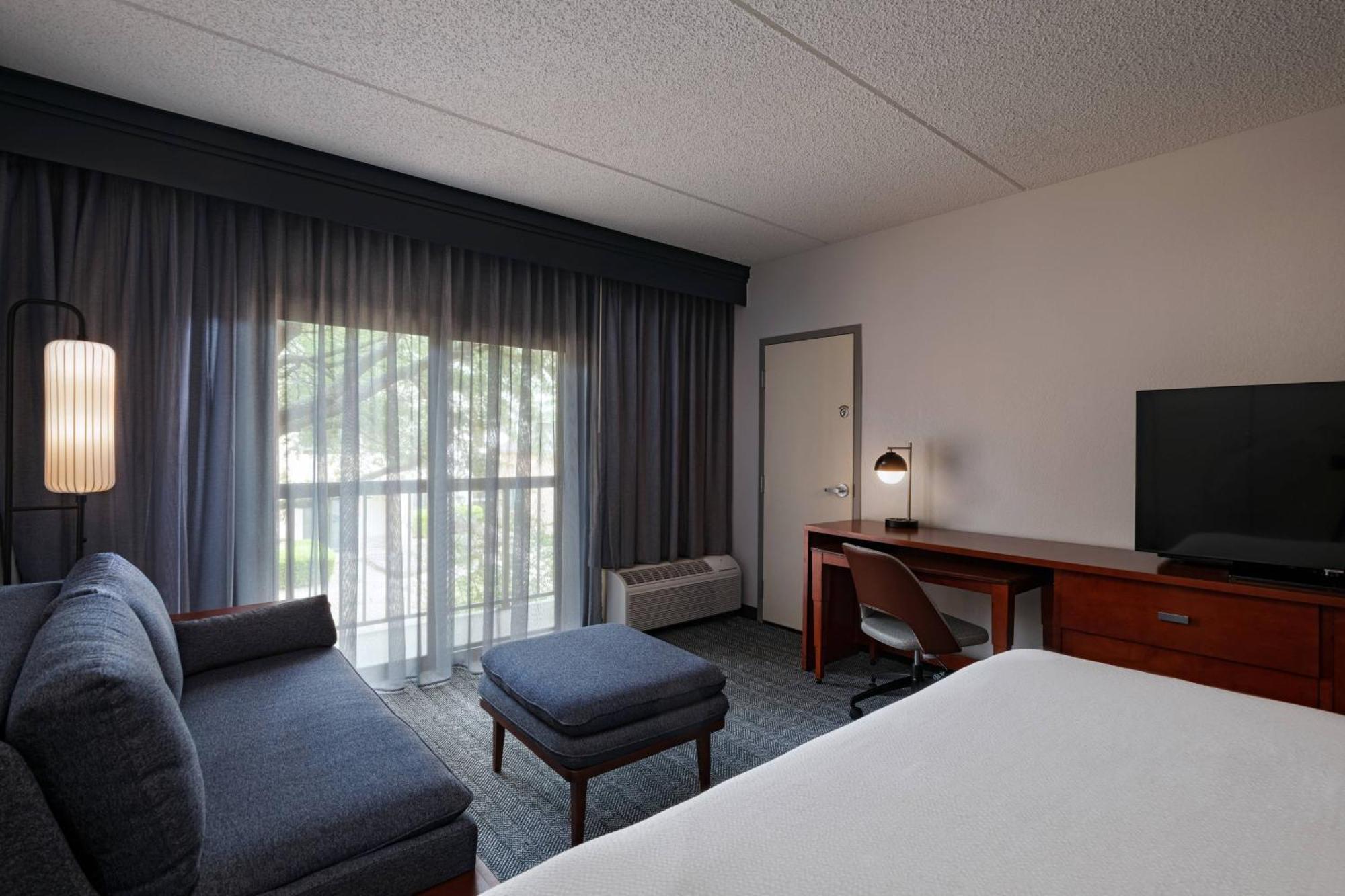Hotel Courtyard By Marriott San Antonio Medical Center Extérieur photo